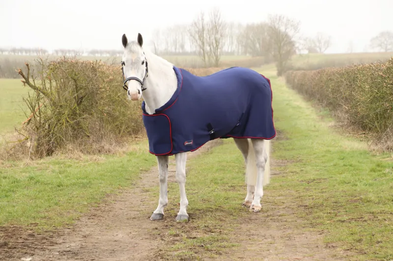 DefenceX System Deluxe Fleece Rug - Navy/Red-1